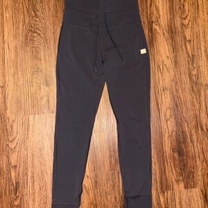 Vuori Women's Dark Gray Joggers